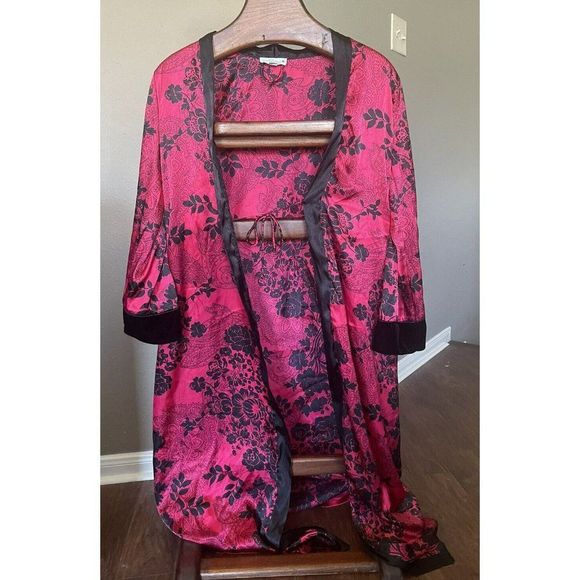 Red Long Kimono Style Cover-Up Soft Robe In Bloom Women’s Size S - Picture 1 of 4